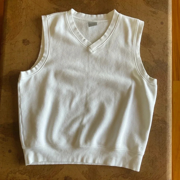 Aritzia Tops - ARITZIA TNA VEST SIZE M,  WHITE